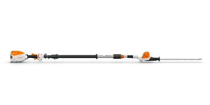 Акумуляторні мотоножиці подовжені HLA86 STIHL (48590112933) у робочому положенні — оригінал