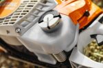 Бензопила MS182 35см STIHL (11482000277) у робочому положенні — оригінал