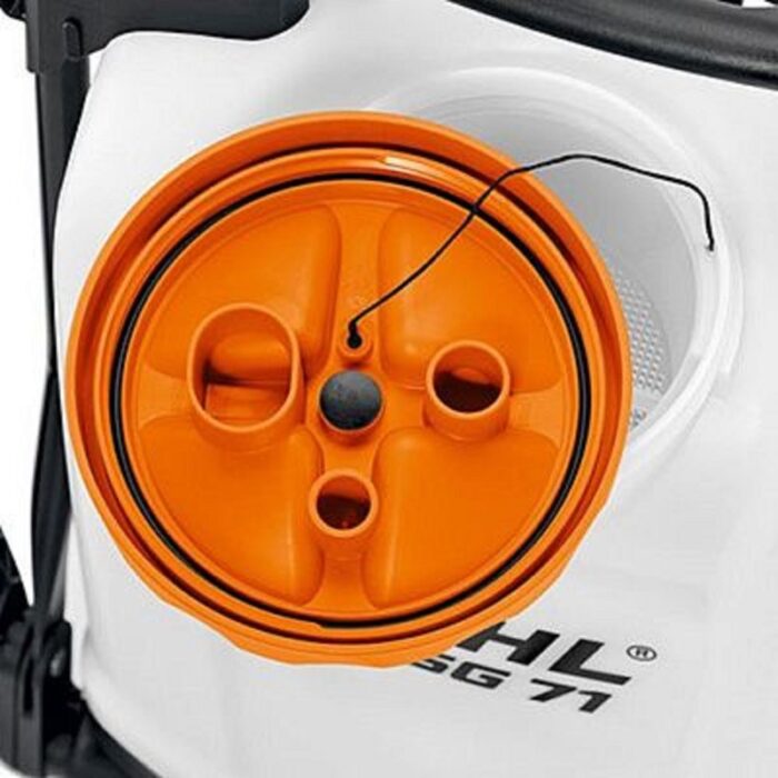 Обприскувач SG51 STIHL (42550194950) у робочому положенні — оригінал