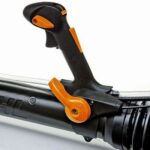 Обприскувач SR200 STIHL (42410112601) у робочому положенні — оригінал